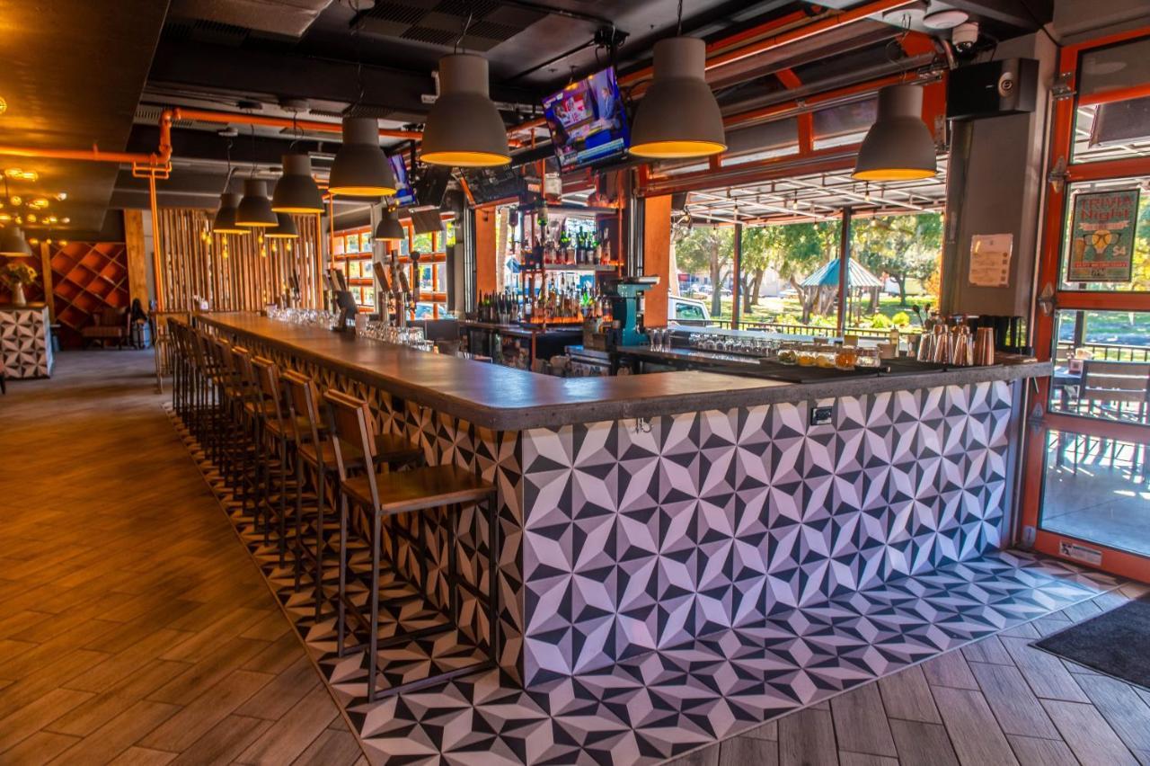 Uptown Hotel St Pete Sankt Petersburg Zewnętrze zdjęcie